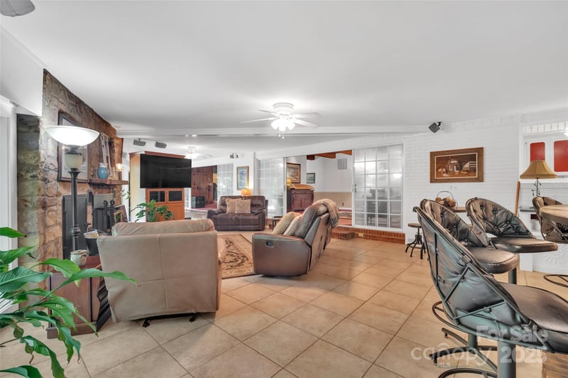 514 Wood St, Troy, NC 27371