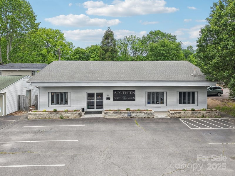 287 Caldwell St, Brevard, NC 28712