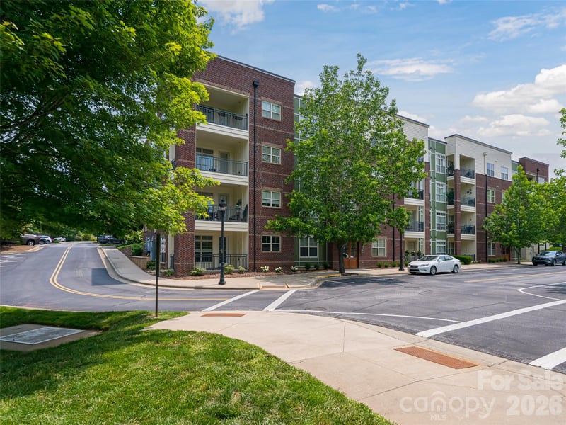 5 Farleigh St #206, Asheville, NC 28803