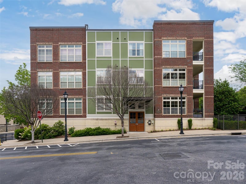 5 Farleigh St #206, Asheville, NC 28803