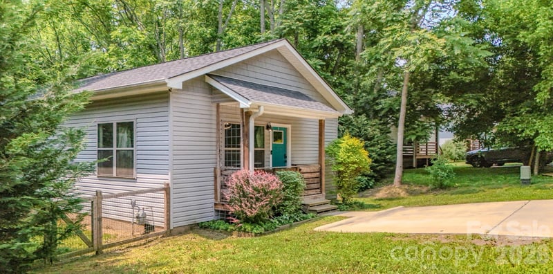 136 Old County Home Rd, Asheville, NC 28806