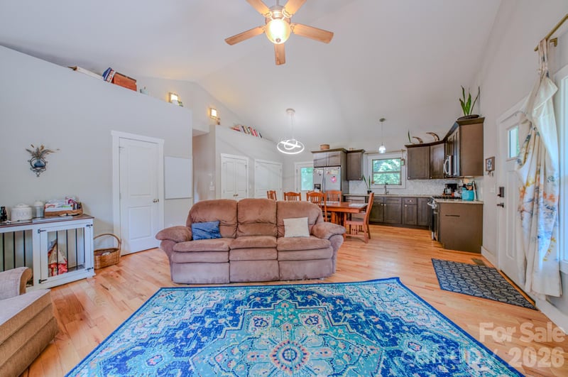 136 Old County Home Rd, Asheville, NC 28806