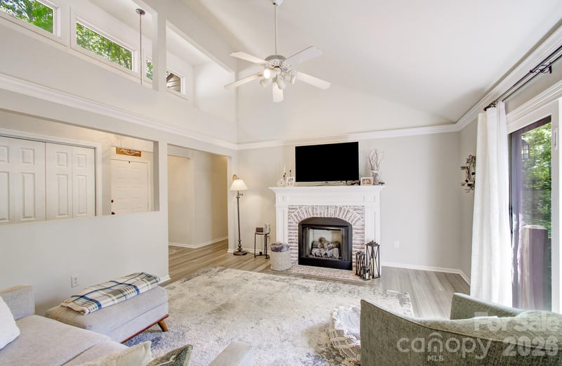 110 Spring Pa, Hendersonville, NC 28739