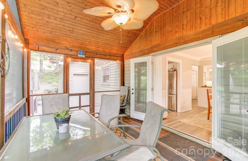 110 Spring Pa, Hendersonville, NC 28739