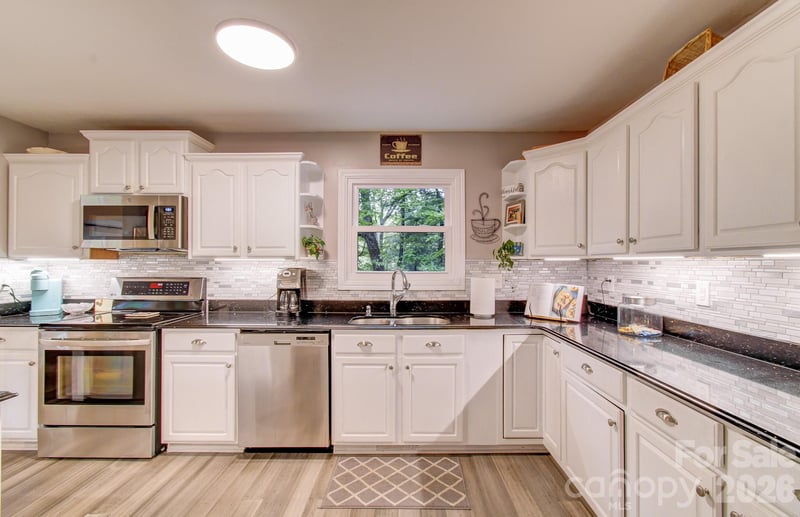 110 Spring Pa, Hendersonville, NC 28739