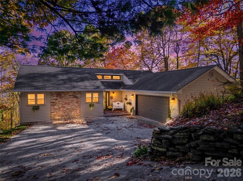 110 Spring Pa, Hendersonville, NC 28739