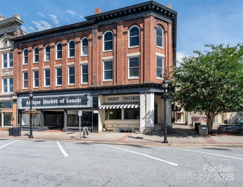 812 West Ave, Lenoir, NC 28645