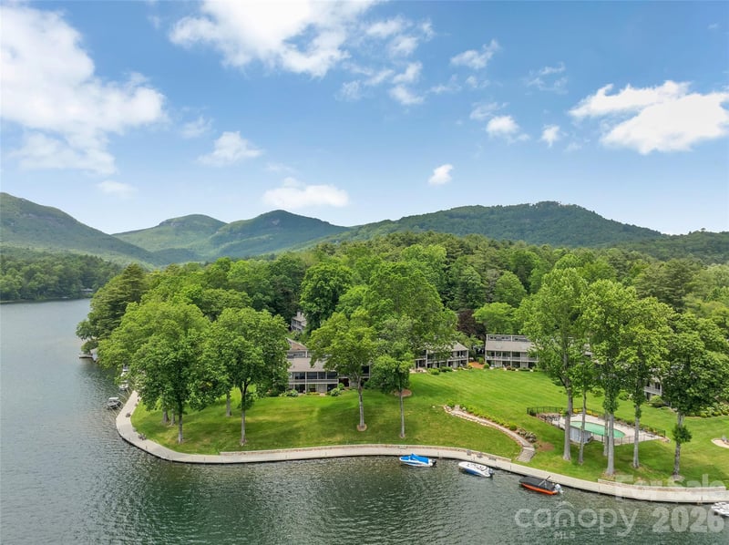 55 Toxaway Shores None #14, Lake Toxaway, NC 28747