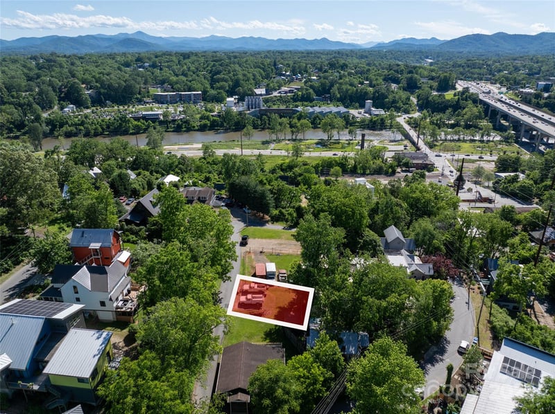 99999 Park Pl, Asheville, NC 28801