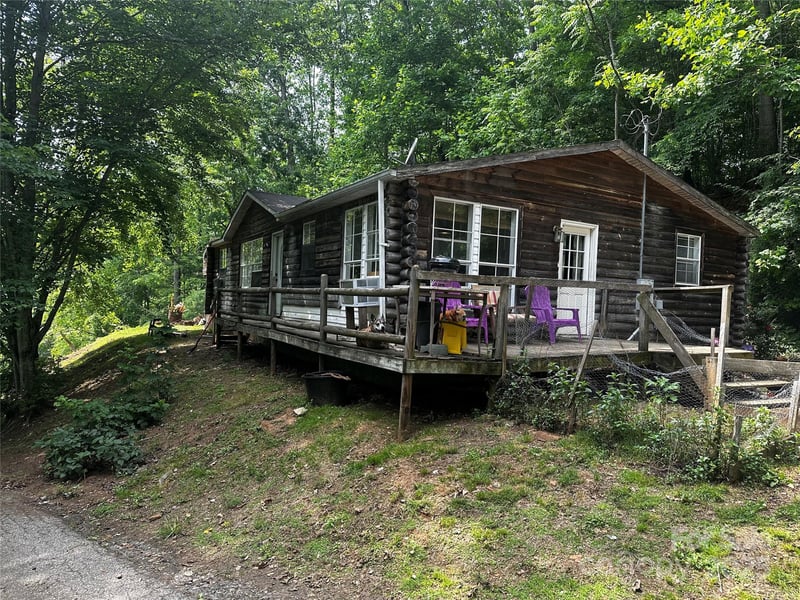193 Green Cove Rd, Bakersville, NC 28705