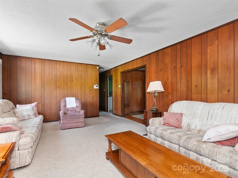 167 Panorama Dr, Franklin, NC 28734