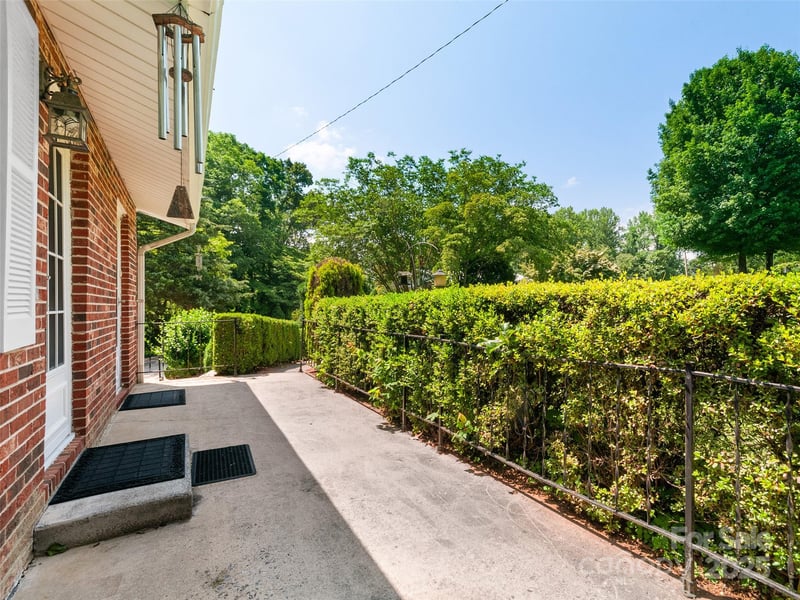 167 Panorama Dr, Franklin, NC 28734