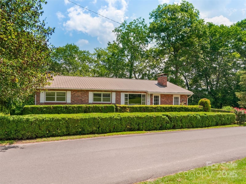 167 Panorama Dr, Franklin, NC 28734