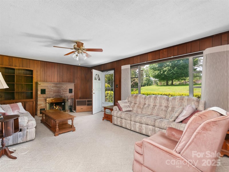 167 Panorama Dr, Franklin, NC 28734