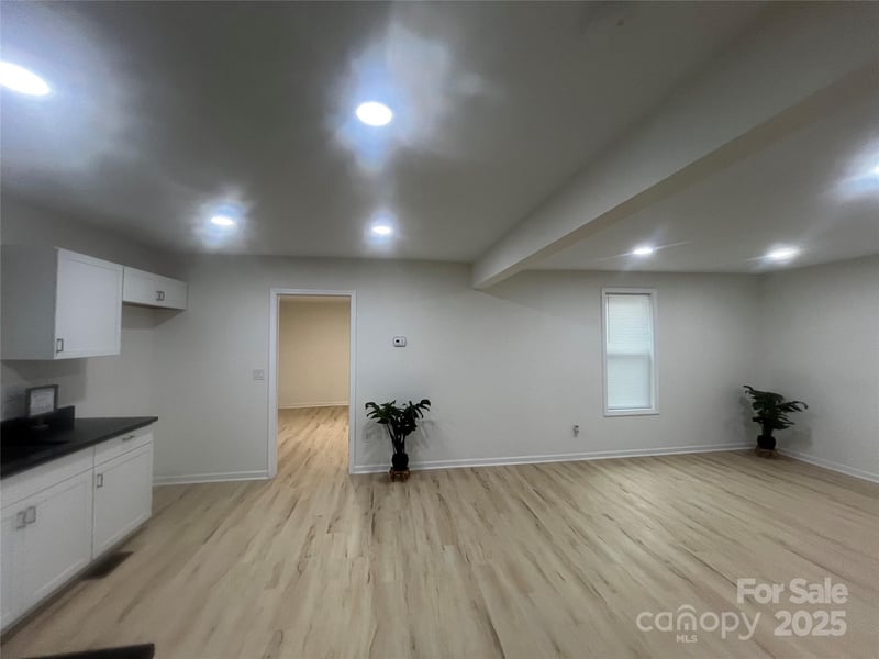 39 White St, Chester, SC 29706