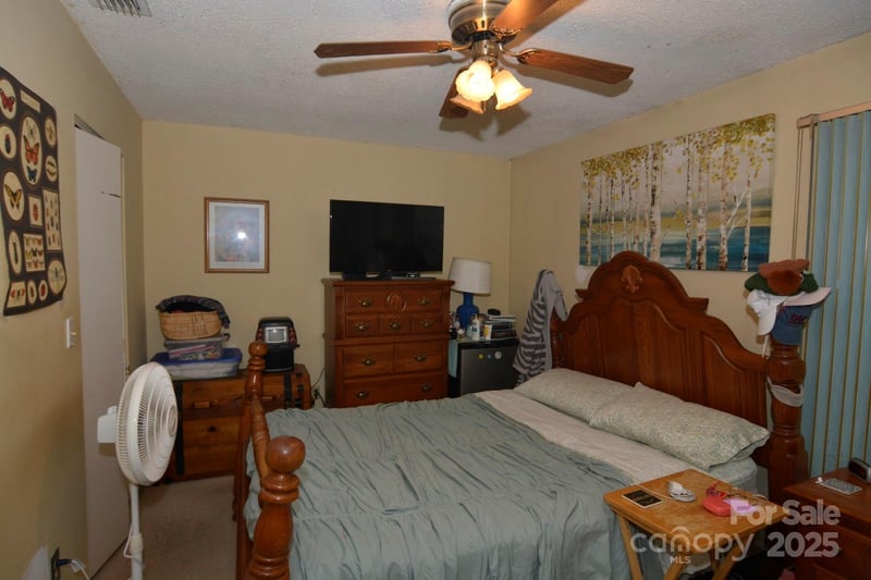 141 Colony Dr, Arden, NC 28704