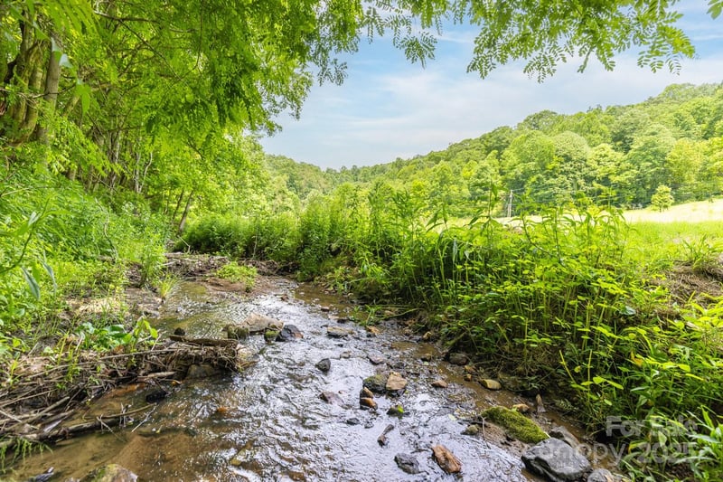 99999 Sugar Camp Rd, Marshall, NC 28753