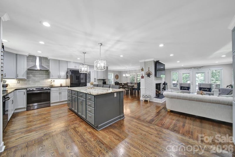 926 Meadow Lakes Rd, Rock Hill, SC 29732