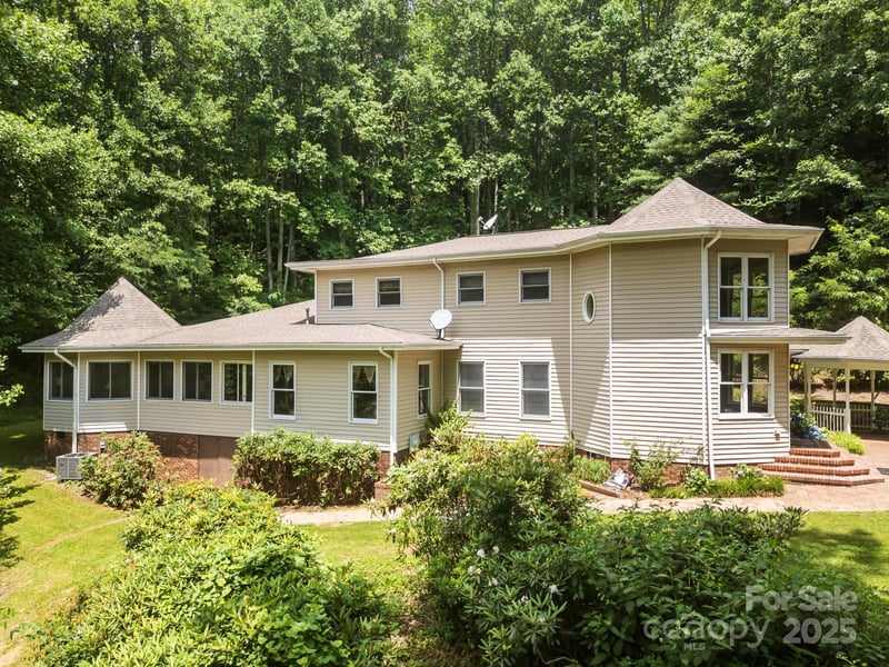 235 Kinder Ln, Canton, NC 28716