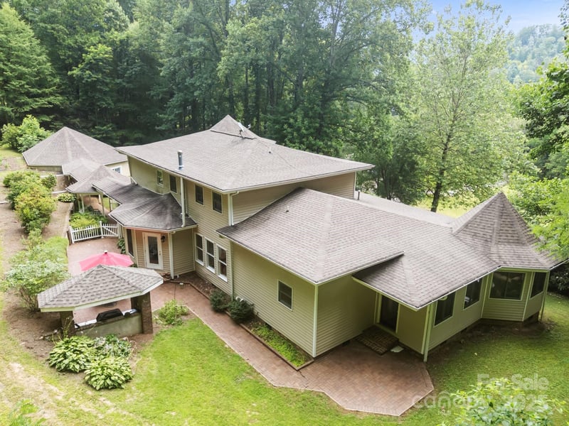 235 Kinder Ln, Canton, NC 28716