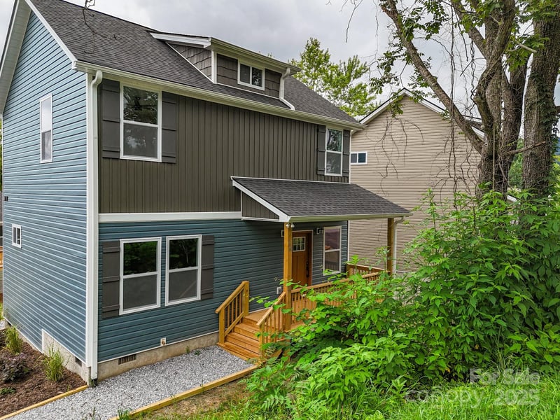 396 Deaverview Rd, Asheville, NC 28806