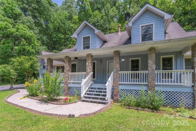 98 Choga Rg, Whittier, NC 28789