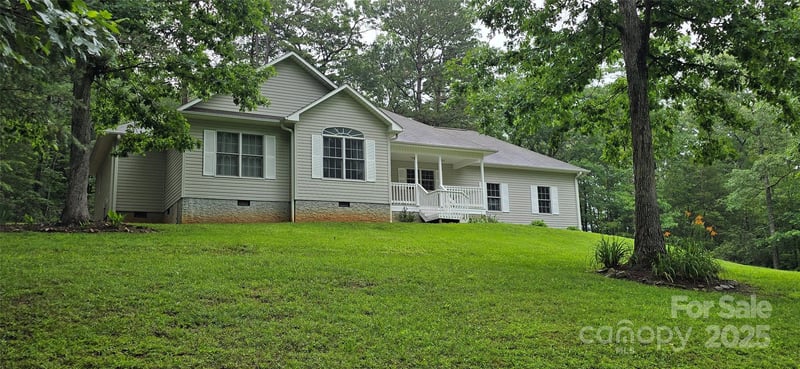 221 Flat Branch Trl, Mill Spring, NC 28756