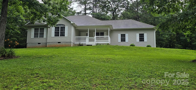 221 Flat Branch Trl, Mill Spring, NC 28756