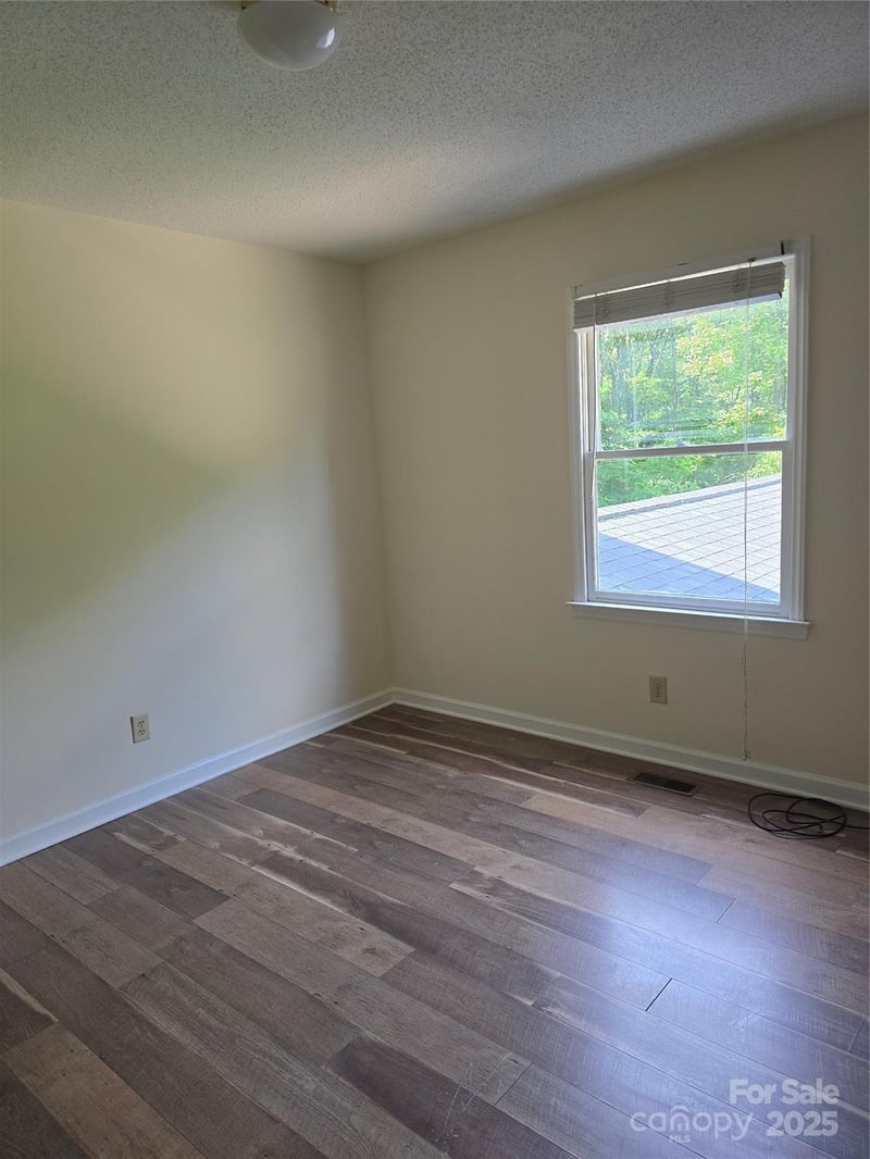 608 Sharon Dr, Statesville, NC 28625