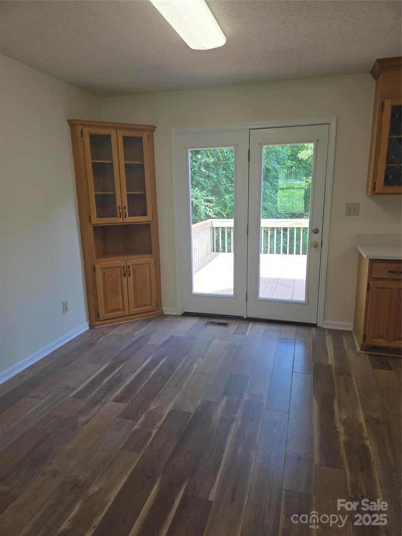 608 Sharon Dr, Statesville, NC 28625