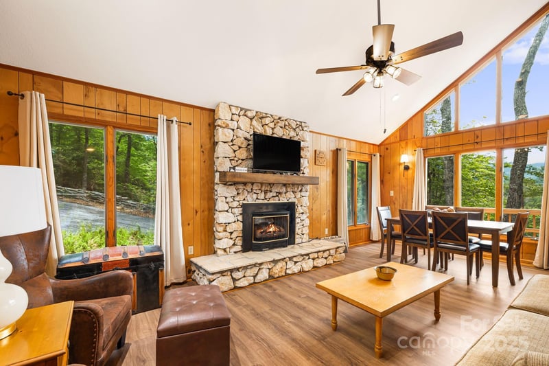 285 Fairway Loop #7, Burnsville, NC 28714