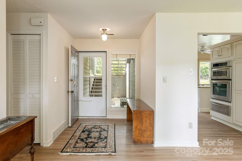103 Golfside Dr, Flat Rock, NC 28731