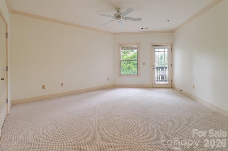 9 Kenilworth Knolls #211, Asheville, NC 28805