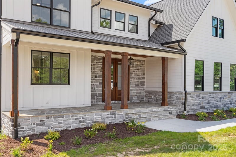 537 Riddle Mill Rd, Clover, SC 29710