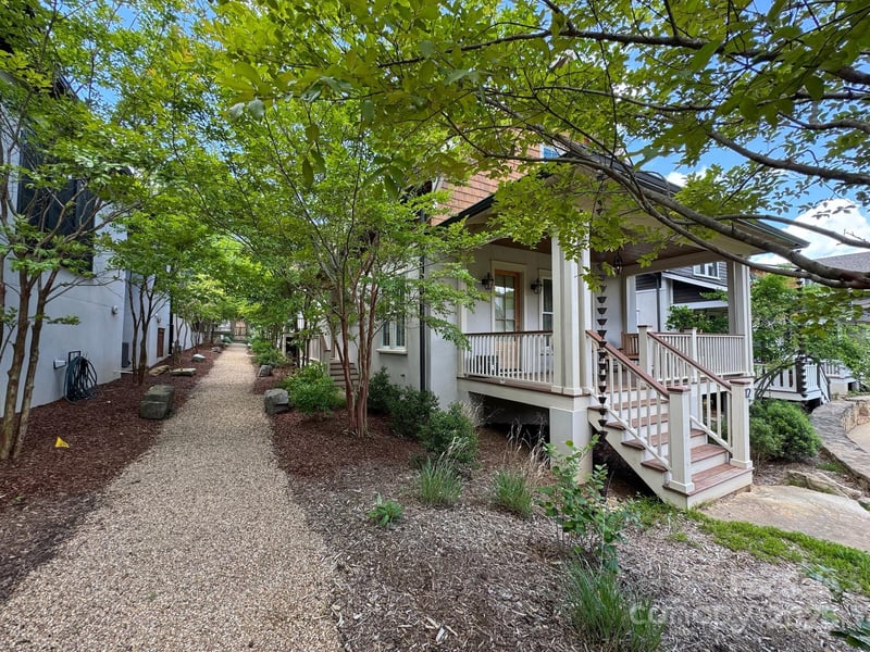 12 Fay Jones Ln, Black Mountain, NC 28711