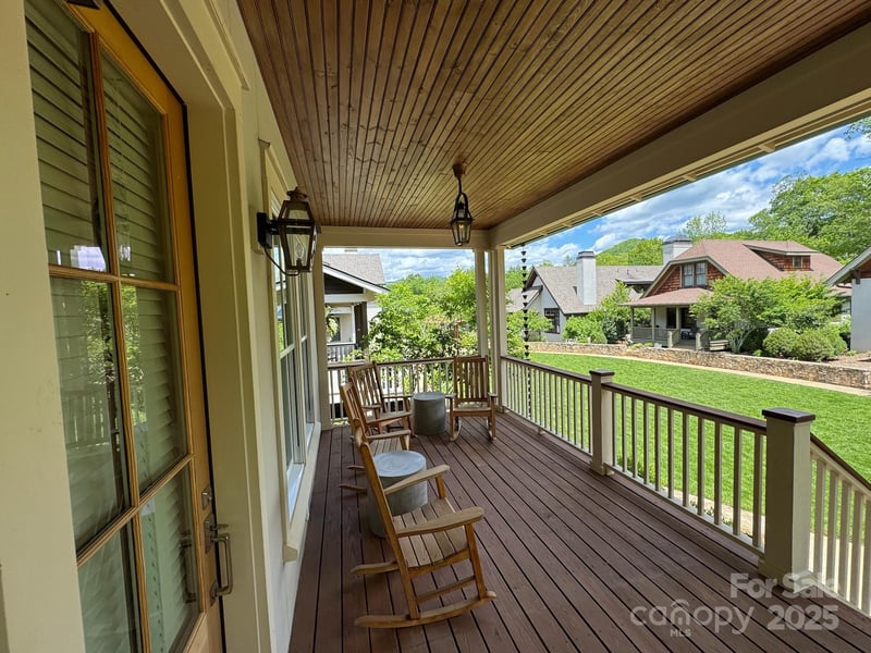 12 Fay Jones Ln, Black Mountain, NC 28711