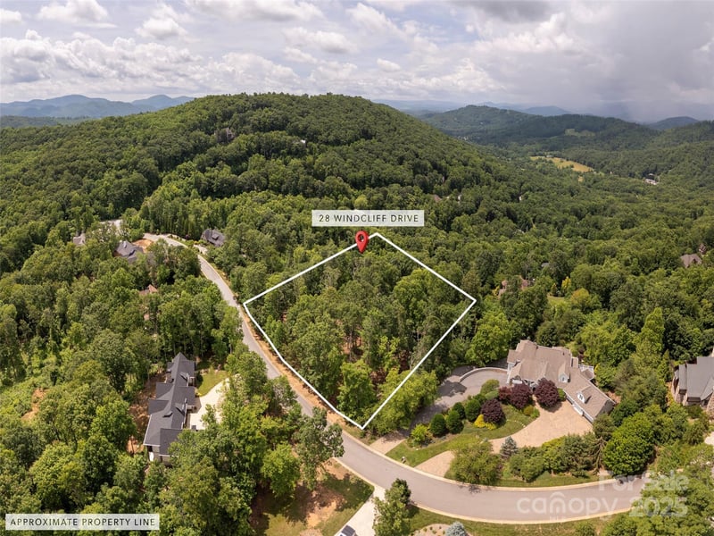 28 Windcliff Dr, Asheville, NC 28803