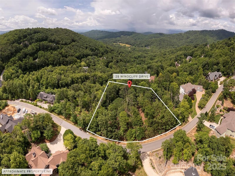 28 Windcliff Dr, Asheville, NC 28803