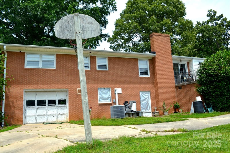 405 Wesley Heights Dr, Albemarle, NC 28001