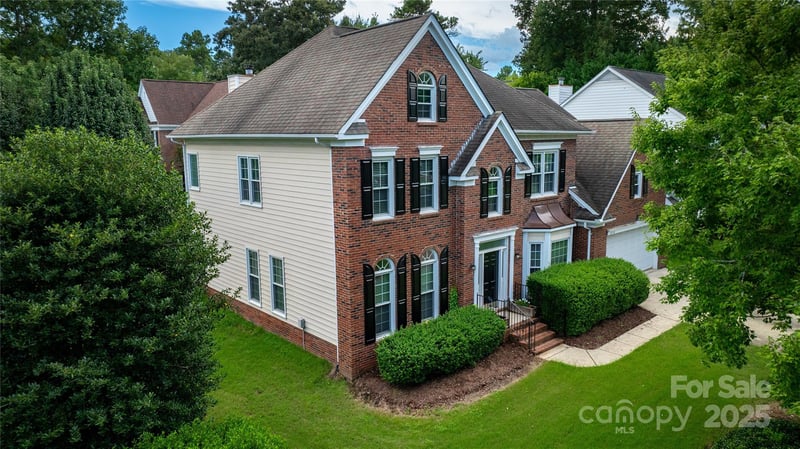2609 Lamp Post Ln, Kannapolis, NC 28081