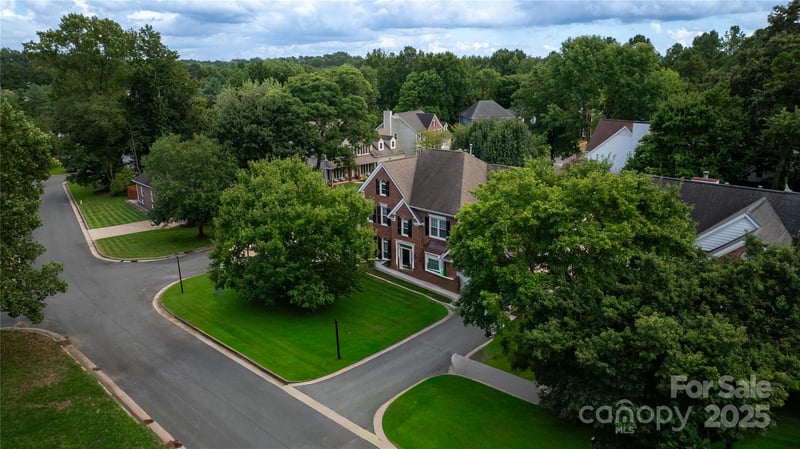 2609 Lamp Post Ln, Kannapolis, NC 28081