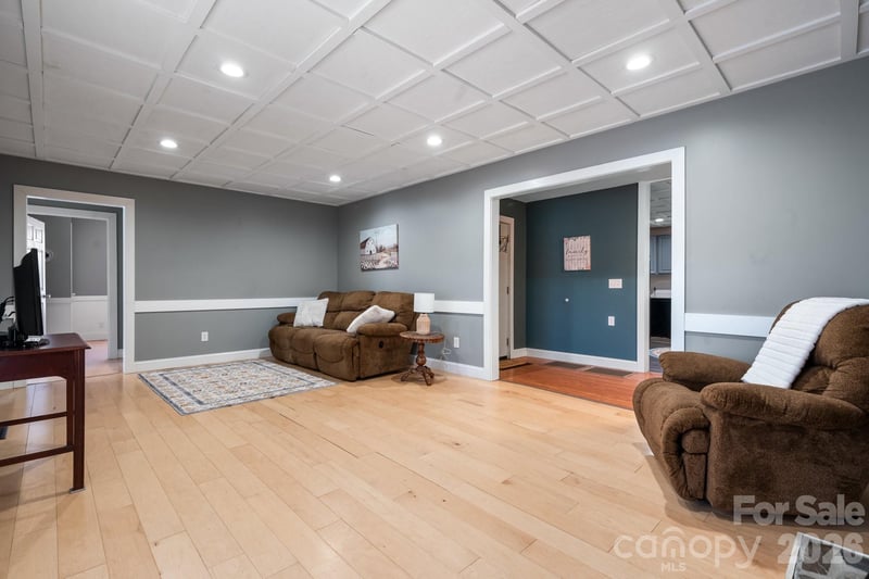 845 Linville Rd, Mount Airy, NC 27030