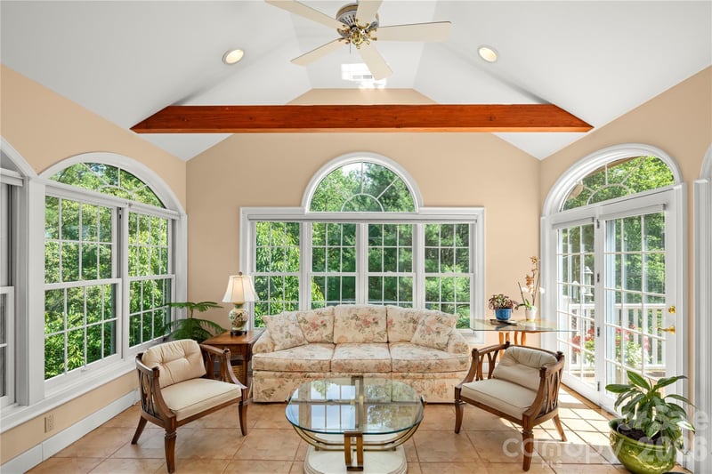 842 Rickel Dr, Hendersonville, NC 28739