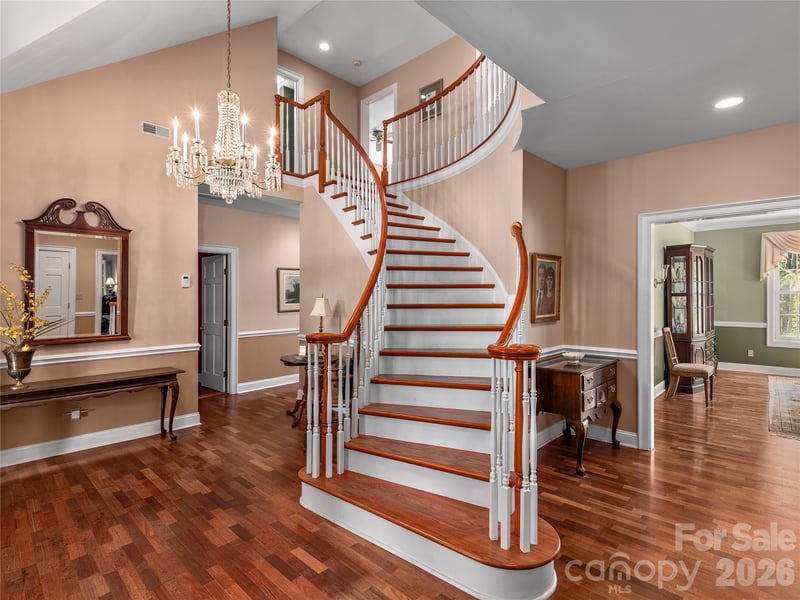 842 Rickel Dr, Hendersonville, NC 28739