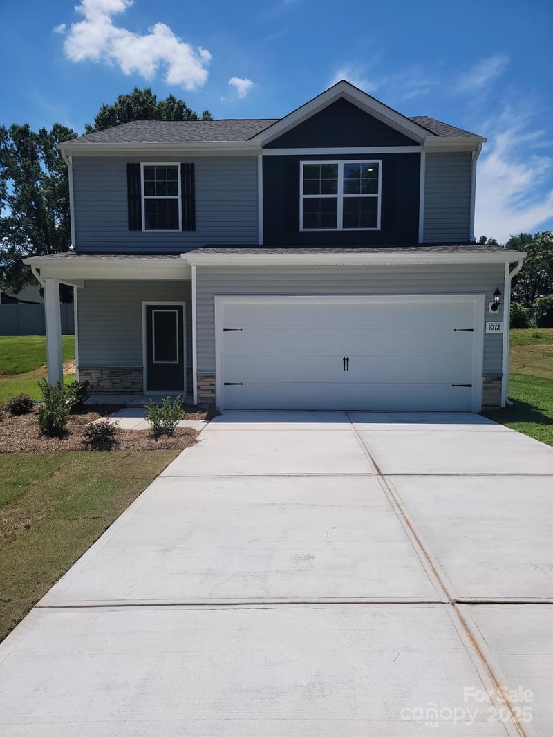 1072 Russell Dr, Winston Salem, NC 27127