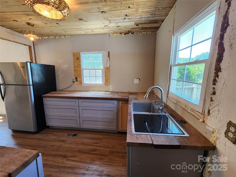 1004 Ridge Ave, Kannapolis, NC 28083