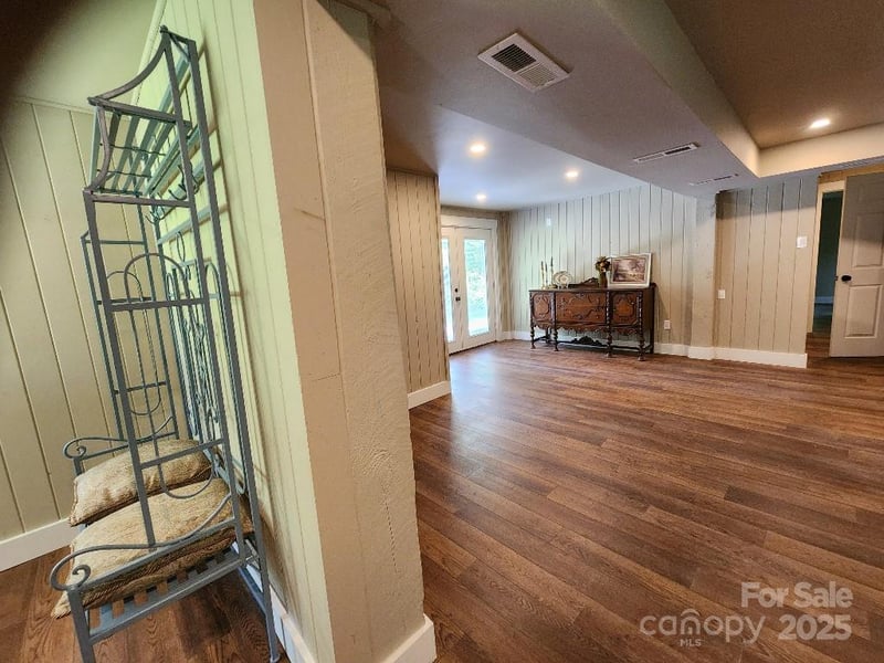 283 Robin Dr, Marion, NC 28752
