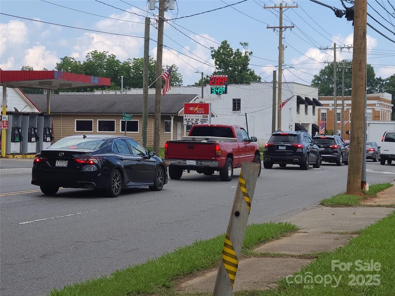205 1st St, Lowell, NC 28098