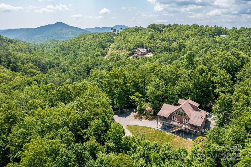 26 Upper Ridge Rd, Black Mountain, NC 28711