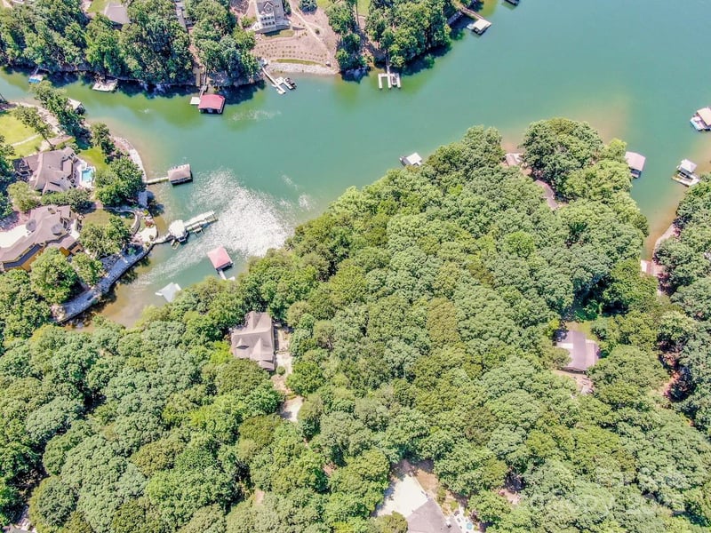 127 Melrose Ln, Mooresville, NC 28117